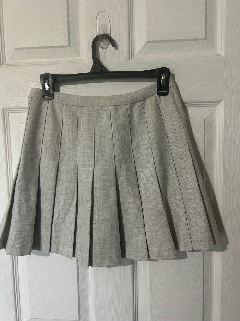 Aritzia Wilfred Juliet Mid-Rise Pleated Skirt in Herring/Birch Size 2 Lined - Picture 3 of 9